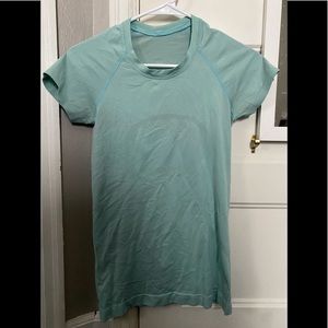 lululemon icing blue swiftly tech short sleeve 2.0 size 4